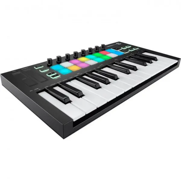 Novation Launchkey 25 Mk3 Controlador sensible 16 Pads