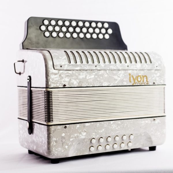 Lyon France L3012WH Acordeon Boton Vallenato Blanco